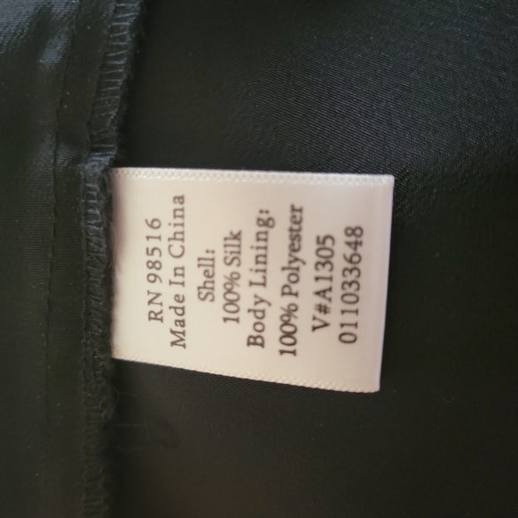 Coldwater Creek Silk Blouse. - Picture 8 of 8